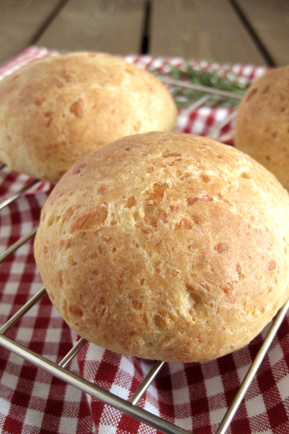 Αλμυρά scones με παρμεζάνα