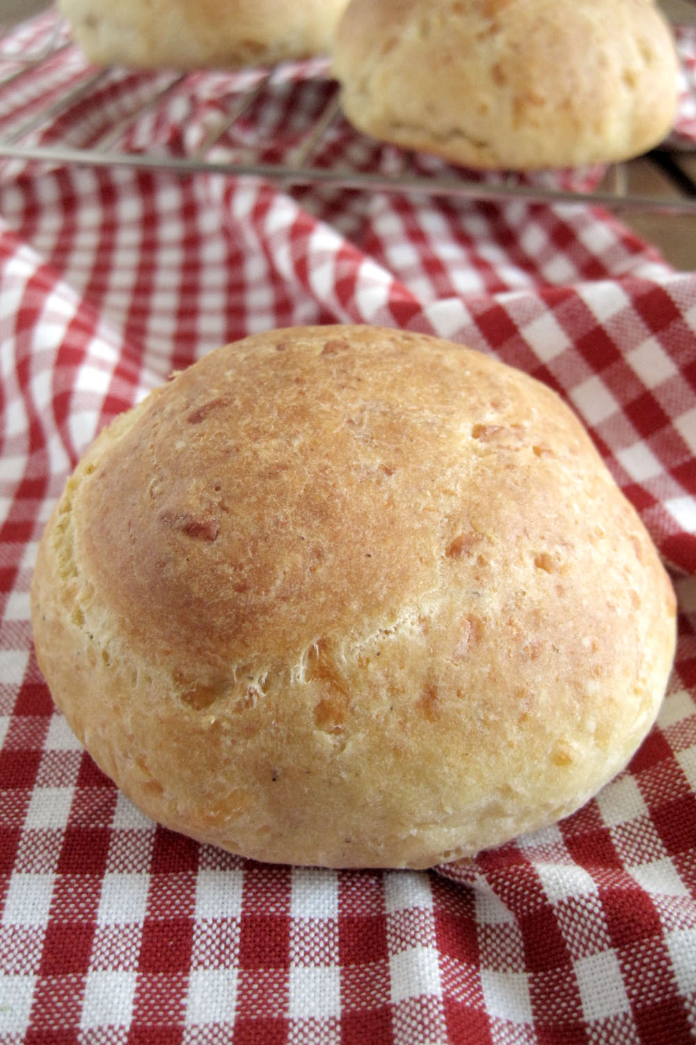 Αλμυρά scones με παρμεζάνα